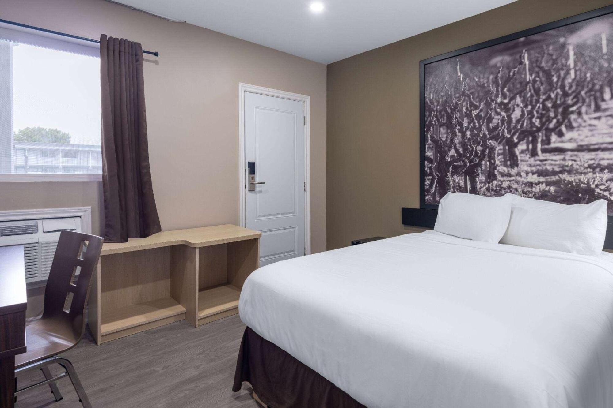 Super 8 By Wyndham Niagara Falls On Exterior foto